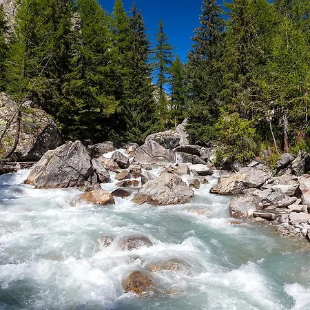 Lo Scoiattolo 4* Courmayeur