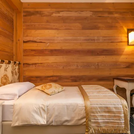 Lo Scoiattolo Szálloda