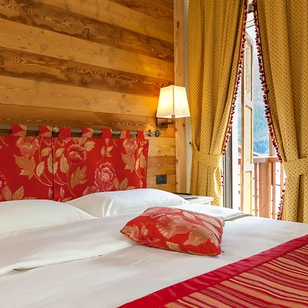 Hotel Lo Scoiattolo 4*