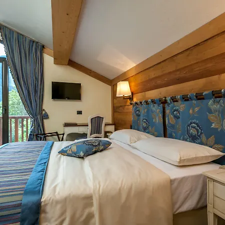 Szálloda Lo Scoiattolo Courmayeur