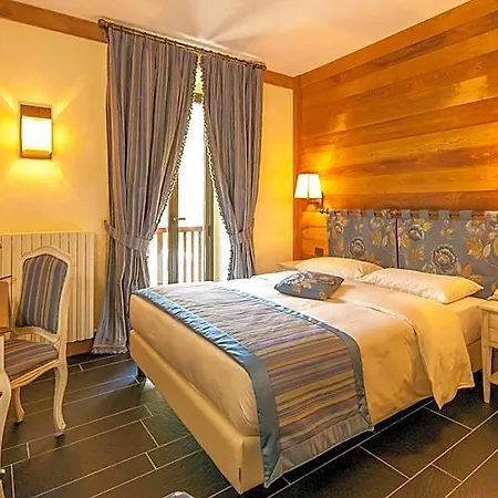 Hotel Lo Scoiattolo Courmayeur