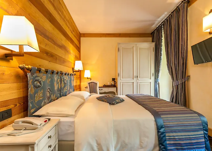 Lo Scoiattolo 4* Κουρμαγιέρ