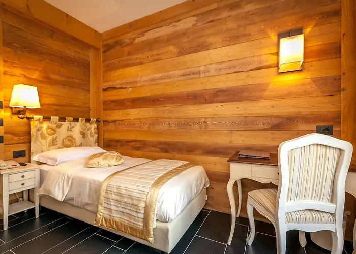 Hotel Lo Scoiattolo 4*